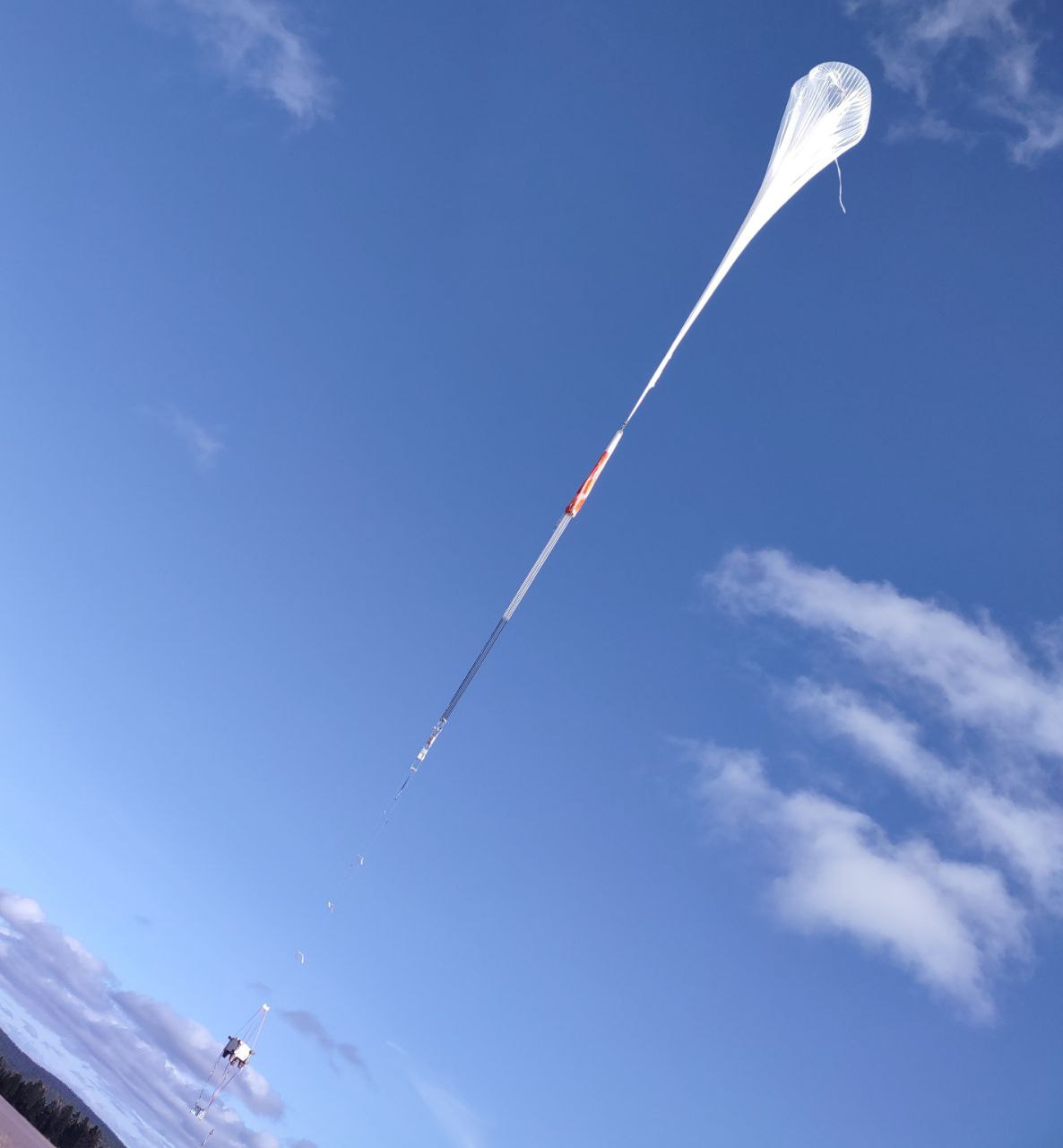 Stratospheric balloon with DUSTER2021 takes off. Kiruna (Sweden), September 2021.